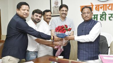 मुख्यमंत्री श्री साय से छत्तीसगढ़ ओलम्पिक संघ के पदाधिकारियों ने की सौजन्य मुलाकात,ओलम्पिक दिवस आयोजन हेतु किया आमंत्रित