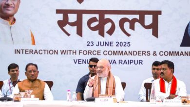 केंद्रीय गृह एवं सहकारिता मंत्री श्री अमित शाह ने आज छत्तीसगढ़ के नवा रायपुर में सुरक्षा बलों के जवानों के साथ संवाद किया