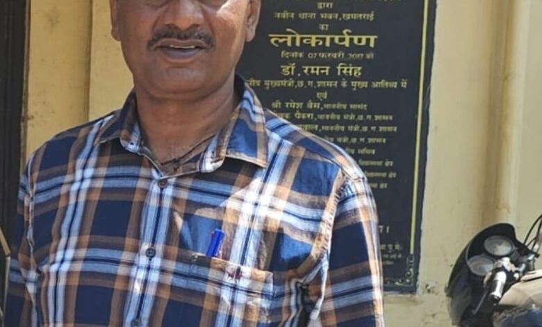 ASI रमेश यादव पर गंभीर आरोप: 7 साल से एक ही थाने में जमे, कबाड़ियों से गहरे संबंध ASI रमेश यादव पर गंभीर आरोप: 7 साल से एक ही थाने में जमे, कबाड़ियों से गहरे संबंध