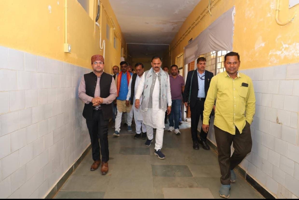 स्वास्थ्य मंत्री श्री श्याम बिहारी जायसवाल ने सामुदायिक स्वास्थ्य केन्द्र बोड़ला का किया औचक निरीक्षण