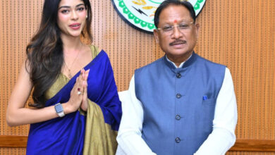 मुख्यमंत्री श्री विष्णुदेव साय से मिस इंडिया छत्तीसगढ़ सुश्री अनुष्का सोन ने की सौजन्य मुलाकात : सदन का ऐतिहासिक सत्र सुनने विधानसभा पहुंची थी मिस इंडिया छत्तीसगढ़
