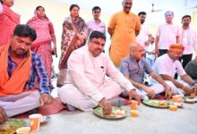 श्रमिक दिवस पर सेवा सदन में सामूहिक भोजन एवं संवाद कार्यक्रम आयोजित