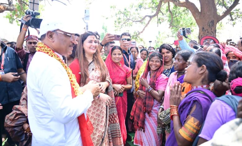 एक चौपाल ऐसा भी जहाँ खुशियों और तालियों की रही गूंज