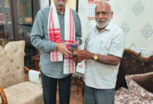 छत्तीसगढ़ चाय व्यापारी संघ के उपाध्यक्ष ने की राज्यपाल से सौजन्य भेंट