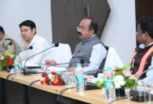 उप मुख्यमंत्री श्री अरुण साव ने स्वच्छता दीदियों के नियमित स्वास्थ्य जांच और सुरक्षा किट प्रदान करने के दिए निर्देश