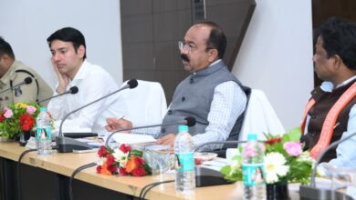 उप मुख्यमंत्री श्री अरुण साव ने स्वच्छता दीदियों के नियमित स्वास्थ्य जांच और सुरक्षा किट प्रदान करने के दिए निर्देश