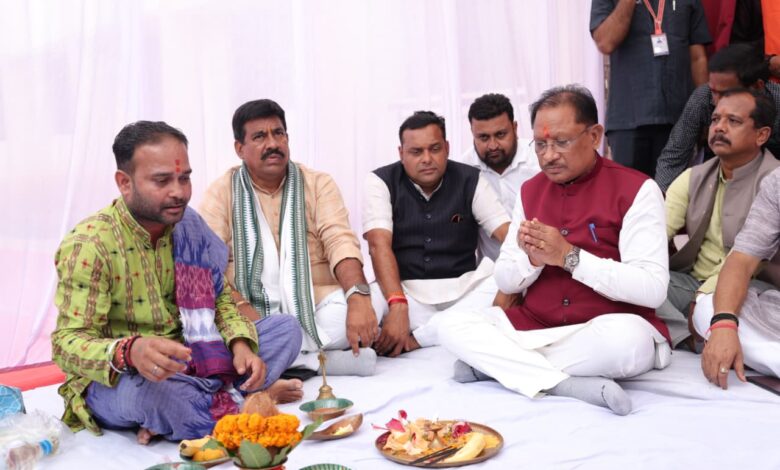 मुख्यमंत्री श्री विष्णुदेव साय ने जशपुर जिले को दी 9.65 करोड़ रुपये से अधिक के विकास कार्यों की सौगात मुख्यमंत्री श्री विष्णुदेव साय ने जशपुर जिले को दी 9.65 करोड़ रुपये से अधिक के विकास कार्यों की सौगात