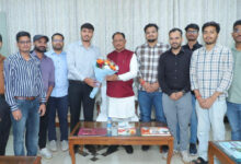 मुख्यमंत्री श्री विष्णुदेव साय ने यूपीएससी प्रारंभिक परीक्षा में सफल ट्राइबल यूथ हॉस्टल के विद्यार्थियों से की मुलाकात