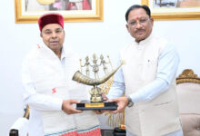मुख्यमंत्री श्री विष्णुदेव साय से कर्नाटक के राज्यपाल श्री थावरचंद गहलोत ने की सौजन्य भेंट