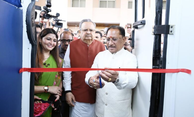 ग्रामीण विद्यार्थियों को आधुनिक तकनीकों से जोड़ना विकसित छत्तीसगढ़ की दिशा में महत्वपूर्ण कदम : मुख्यमंत्री श्री विष्णुदेव साय ग्रामीण विद्यार्थियों को आधुनिक तकनीकों से जोड़ना विकसित छत्तीसगढ़ की दिशा में महत्वपूर्ण कदम : मुख्यमंत्री श्री विष्णुदेव साय