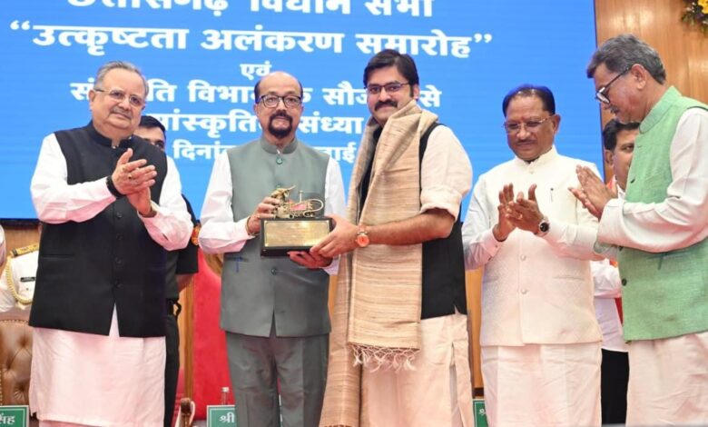 छत्तीसगढ़ विधानसभा उत्कृष्ट कार्य संस्कृति और स्वस्थ संसदीय परंपरा का जीवंत उदाहरण : राज्यपाल श्री रमेन डेका छत्तीसगढ़ विधानसभा उत्कृष्ट कार्य संस्कृति और स्वस्थ संसदीय परंपरा का जीवंत उदाहरण : राज्यपाल श्री रमेन डेका