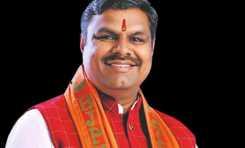 वीएसके ऐप में तकनीकी त्रुटियों का होगा शीघ्र समाधान, तकनीकी समस्या के कारण किसी शिक्षक का वेतन नहीं कटेगा: शिक्षा मंत्री गजेंद्र यादव वीएसके ऐप में तकनीकी त्रुटियों का होगा शीघ्र समाधान, तकनीकी समस्या के कारण किसी शिक्षक का वेतन नहीं कटेगा: शिक्षा मंत्री गजेंद्र यादव