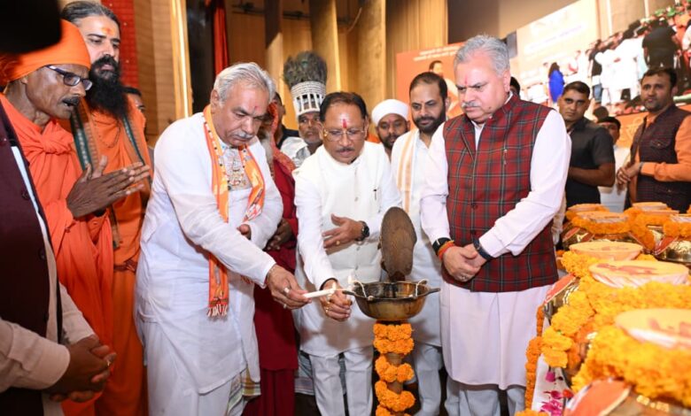 संत रविदास ने समरसता, समानता और भक्ति का जो मार्ग दिखाया, वही विकसित और सशक्त भारत की आधारशिला : मुख्यमंत्री श्री विष्णुदेव साय संत रविदास ने समरसता, समानता और भक्ति का जो मार्ग दिखाया, वही विकसित और सशक्त भारत की आधारशिला : मुख्यमंत्री श्री विष्णुदेव साय