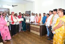 उप मुख्यमंत्री श्री विजय शर्मा ने कवर्धा के हितग्राहियों को सौंपे पीएम आवास योजना शहरी 2.0 के स्वीकृति पत्र