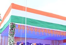 जशपुर में शान से लहराया तिरंगा, देशभक्ति के रंग में रंगा रणजीता स्टेडियम