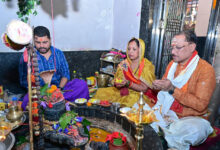 मुख्यमंत्री श्री विष्णुदेव साय ने सावन सोमवार और नागपंचमी पर श्री फलेश्वरनाथ महादेव की पूजा-अर्चना की