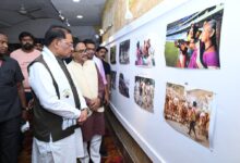 तस्वीरों ने ताजा कीं मुख्यमंत्री श्री विष्णुदेवसाय की पुरानी यादें: मुख्यमंत्री श्री विष्णुदेव साय ‘दृश्य संवाद 2026’ के समापन समारोह में हुए शामिल
