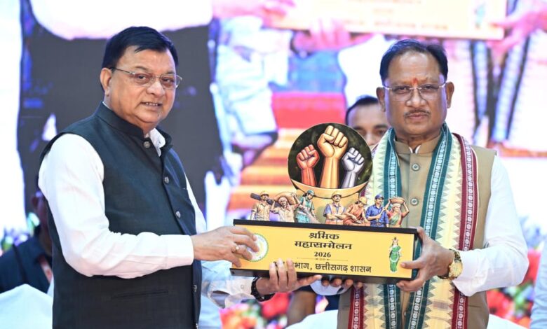 श्रमवीरों के परिश्रम और पसीने से हो रहा समृद्ध छत्तीसगढ़ का निर्माण: मुख्यमंत्री श्री विष्णु देव साय