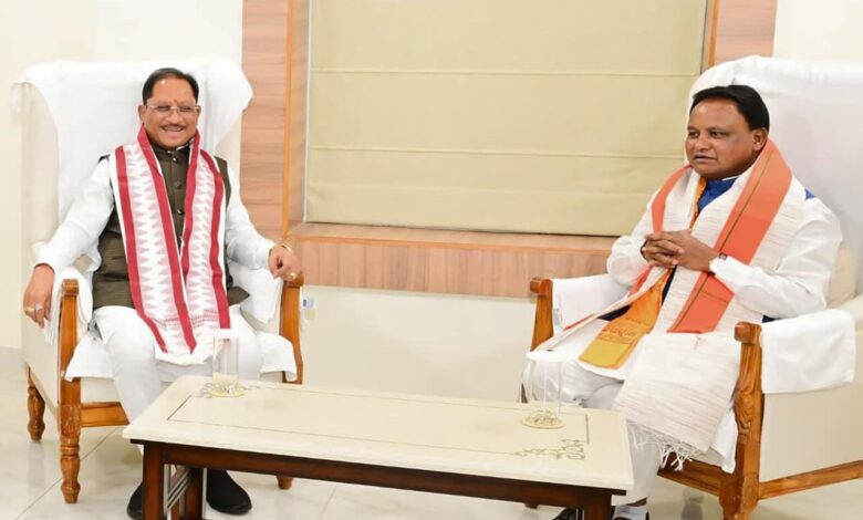 छत्तीसगढ़-ओडिशा के आपसी सहयोग, विकास और जनकल्याण से जुड़े विभिन्न विषयों पर हुई चर्चा छत्तीसगढ़-ओडिशा के आपसी सहयोग, विकास और जनकल्याण से जुड़े विभिन्न विषयों पर हुई चर्चा