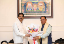 मुख्यमंत्री श्री विष्णु देव साय ने ओडिशा के राज्यपाल डॉ. हरि बाबू कंभमपति से की शिष्टाचार भेंट