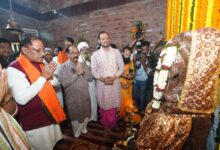 मुख्यमंत्री श्री विष्णु देव साय ने मदकूद्वीप के प्राचीन मंदिरों में की पूजा-अर्चना