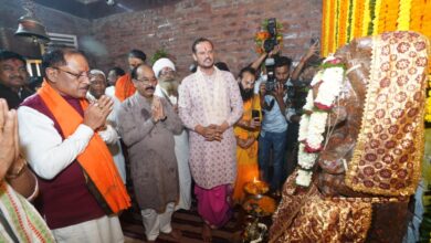 मुख्यमंत्री श्री विष्णु देव साय ने मदकूद्वीप के प्राचीन मंदिरों में की पूजा-अर्चना