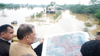 बस्तर के बाढ़ प्रभावित क्षेत्रों में पहुंचे मुख्यमंत्री श्री विष्णु देव साय, प्रभावित परिवारों से मिलकर जाना हाल बस्तर के बाढ़ प्रभावित क्षेत्रों में पहुंचे मुख्यमंत्री श्री विष्णु देव साय, प्रभावित परिवारों से मिलकर जाना हाल