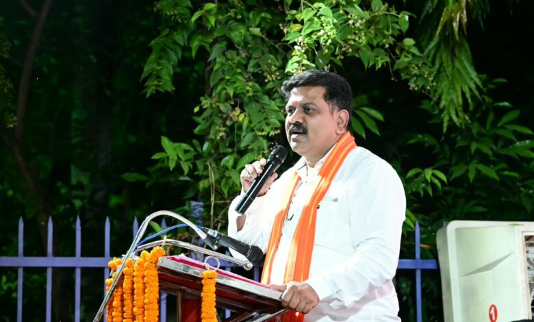 पत्रकार स्व. पंकज शर्मा की प्रतिमा का उप मुख्यमंत्री श्री विजय शर्मा ने किया अनावरण, पत्रकारिता में योगदान को किया गया याद