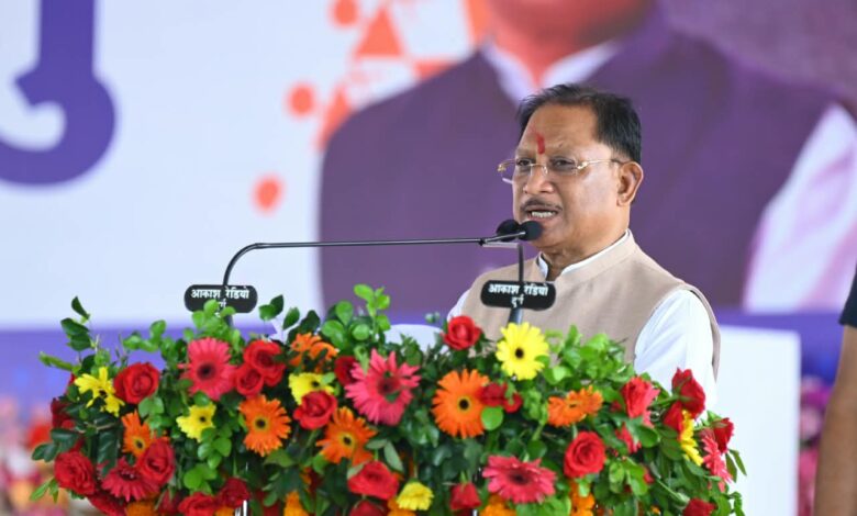 मातृशक्ति के सम्मान और स्वावलंबन का मजबूत आधार बनी महतारी वंदन योजना: मुख्यमंत्री श्री विष्णु देव साय मातृशक्ति के सम्मान और स्वावलंबन का मजबूत आधार बनी महतारी वंदन योजना: मुख्यमंत्री श्री विष्णु देव साय