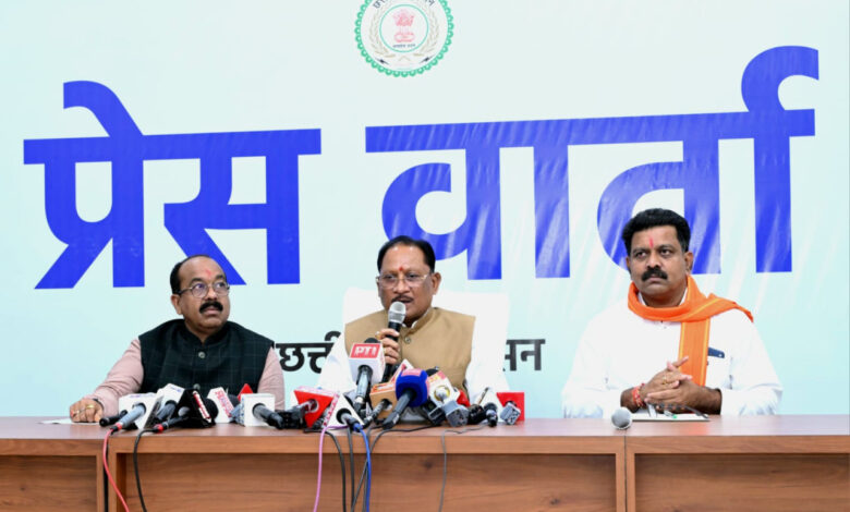 मुख्यमंत्री श्री विष्णु देव साय और उप मुख्यमंत्री श्री अरुण साव ने कैबिनेट की बैठक में लिए गए निर्णयों की जानकारी दी मुख्यमंत्री श्री विष्णु देव साय और उप मुख्यमंत्री श्री अरुण साव ने कैबिनेट की बैठक में लिए गए निर्णयों की जानकारी दी