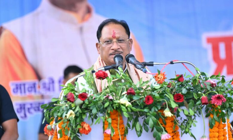 किसानों की खुशहाली और समृद्धि हमारी सरकार की सर्वोच्च प्राथमिकता : मुख्यमंत्री श्री विष्णु देव साय किसानों की खुशहाली और समृद्धि हमारी सरकार की सर्वोच्च प्राथमिकता : मुख्यमंत्री श्री विष्णु देव साय