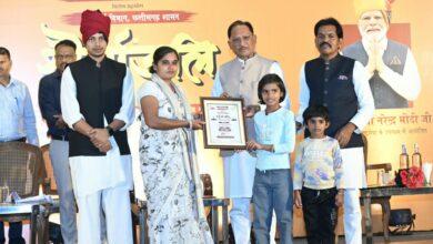 अमर शहीदों के सर्वोच्च बलिदान से बस्तर में शांति की नई सुबह, वीर जवानों का त्याग सदैव रहेगा स्मरणीय : मुख्यमंत्री श्री विष्णु देव साय अमर शहीदों के सर्वोच्च बलिदान से बस्तर में शांति की नई सुबह, वीर जवानों का त्याग सदैव रहेगा स्मरणीय : मुख्यमंत्री श्री विष्णु देव साय