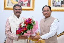 मुख्यमंत्री श्री विष्णु देव साय से सांसद श्री धर्मेंद्र प्रधान ने की शिष्टाचार भेंट